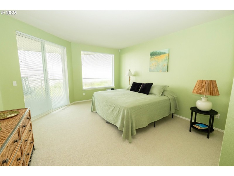 Bedroom, Primary
