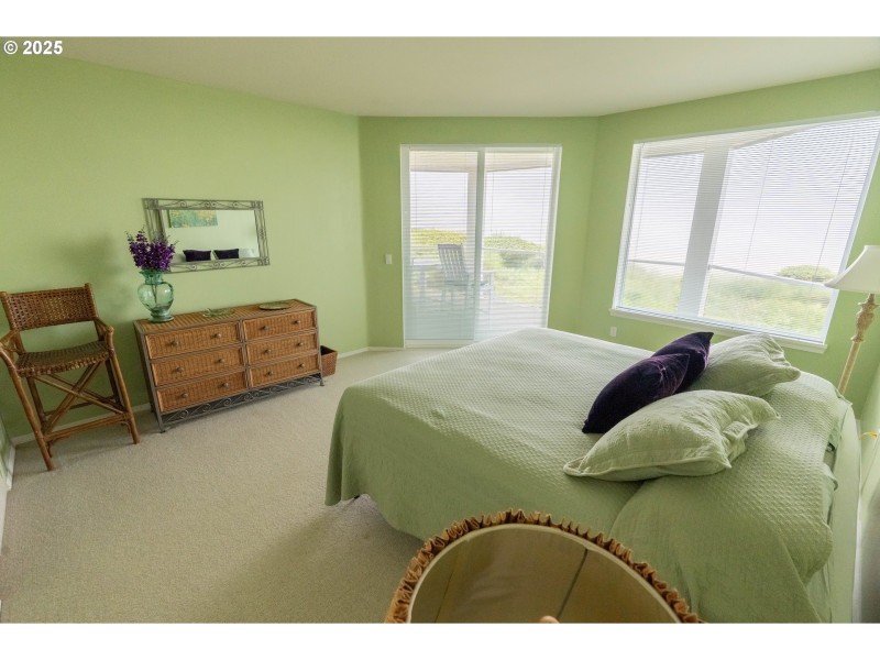 Bedroom, Primary