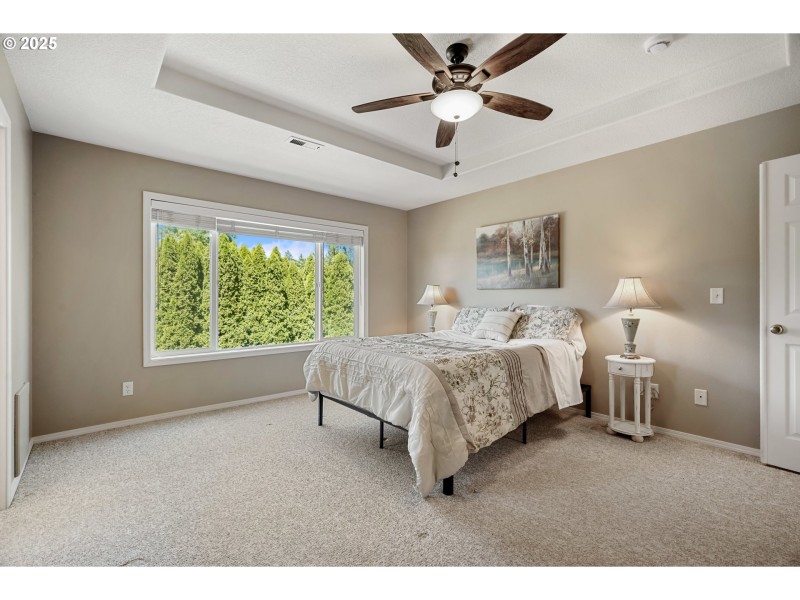 Bedroom, Primary