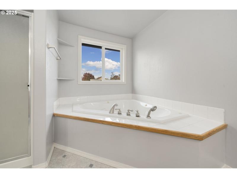 Owner's Suite Bathroom