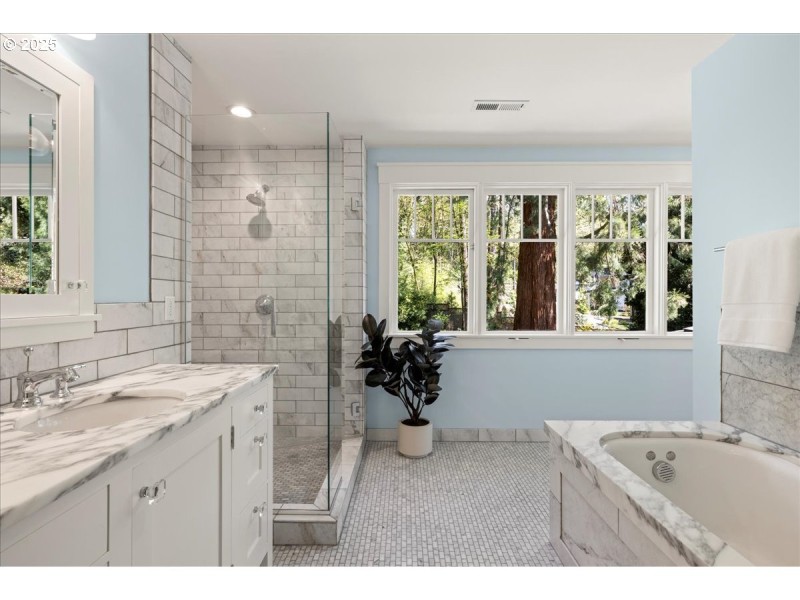 Owner's Suite Bathroom