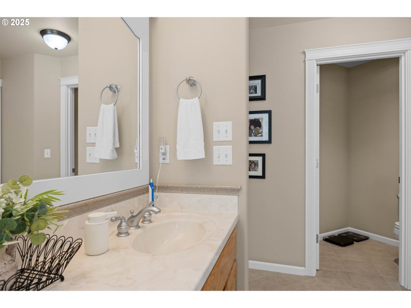 Bathroom, Attached