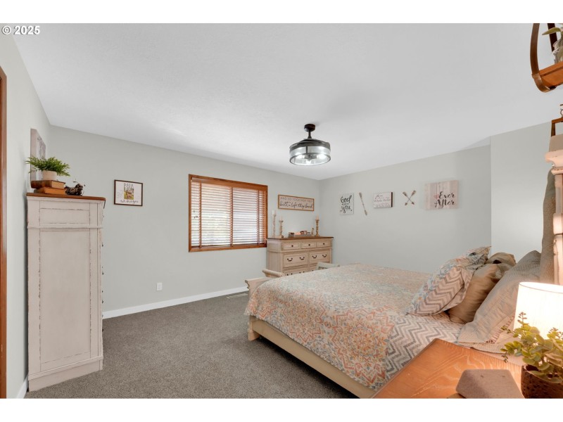 Bedroom, Owner's Suite