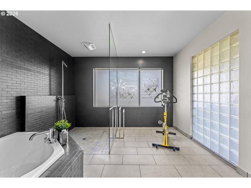 Owner's Suite Bathroom