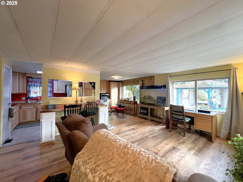 Living Room/Dining Room