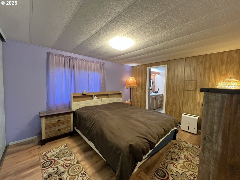 Bedroom, Owner's Suite