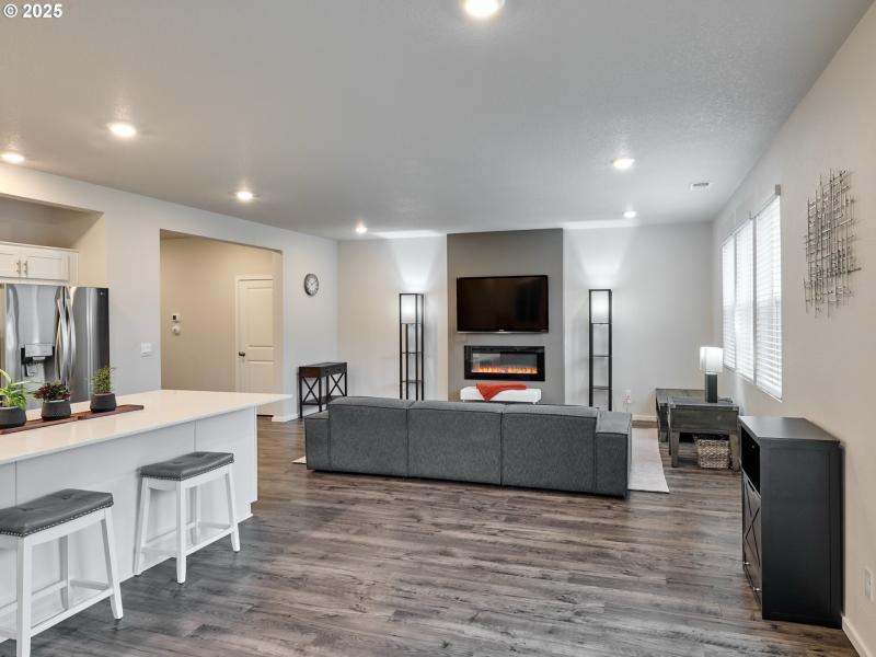 Living Room/Dining Room