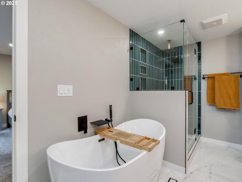 Owner's Suite Bathroom