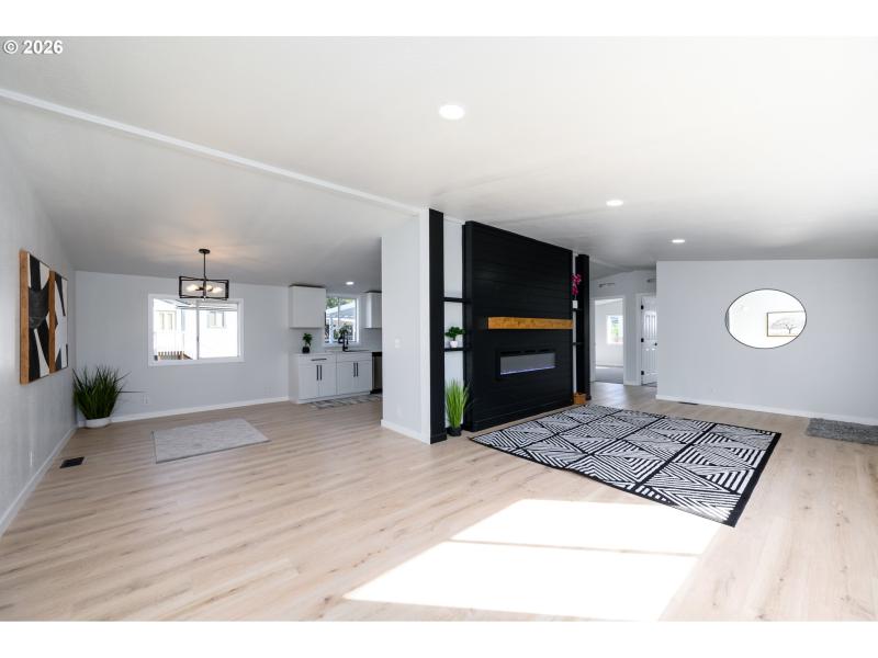 Living Room/Dining Room