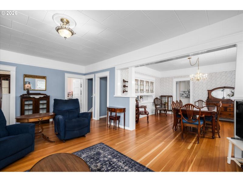 Living Room/Dining Room