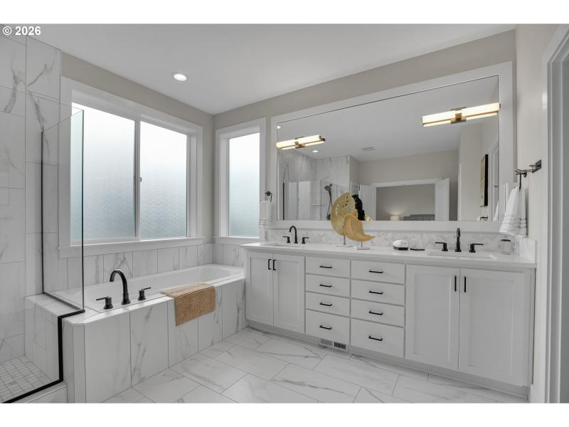 Owner's Suite Bathroom