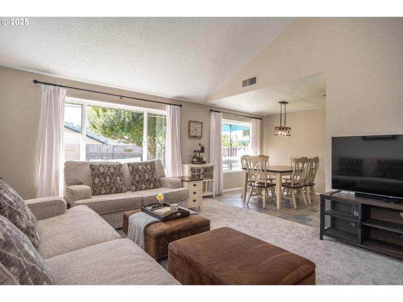 Living Room/Dining Room