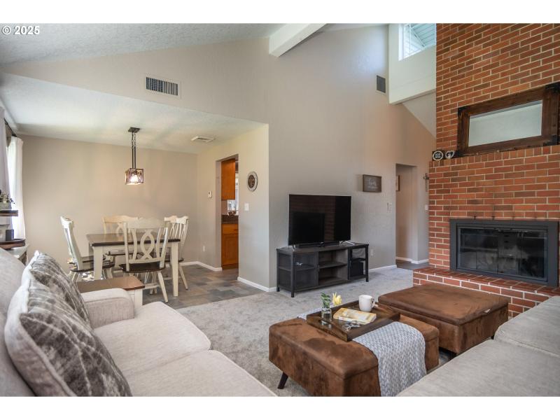 Living Room/Dining Room