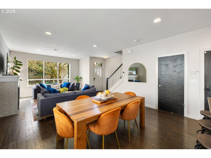 Living Room/Dining Room