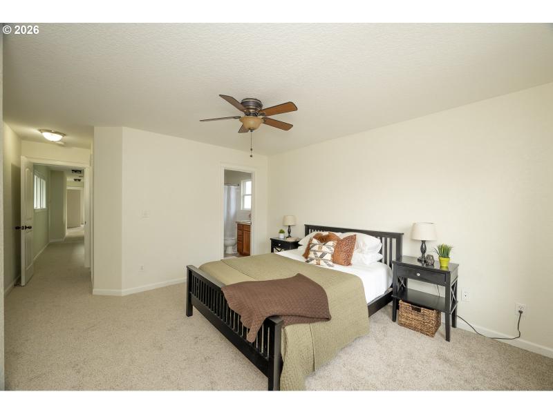 Bedroom, Owner's Suite