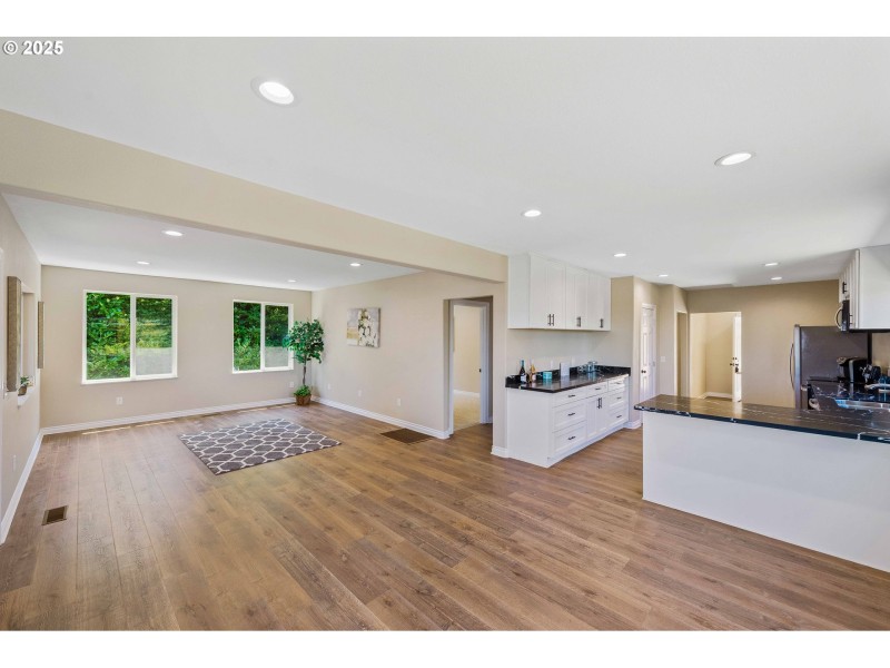 Living Room/Dining Room