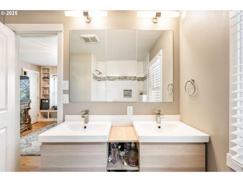 Owner's Suite Bathroom