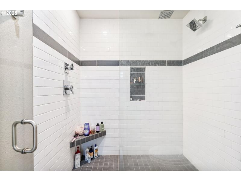 Owner's Suite Bathroom