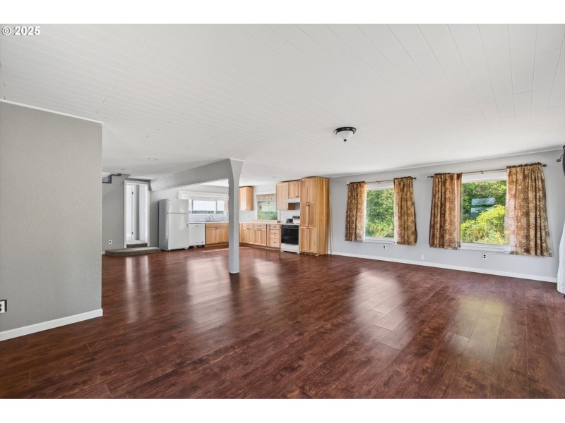 Living Room/Dining Room