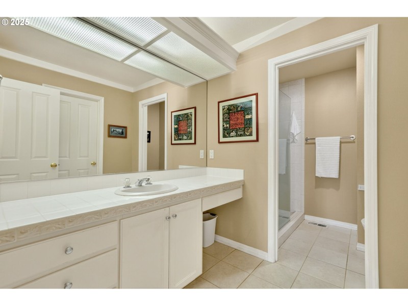 Owner's Suite Bathroom
