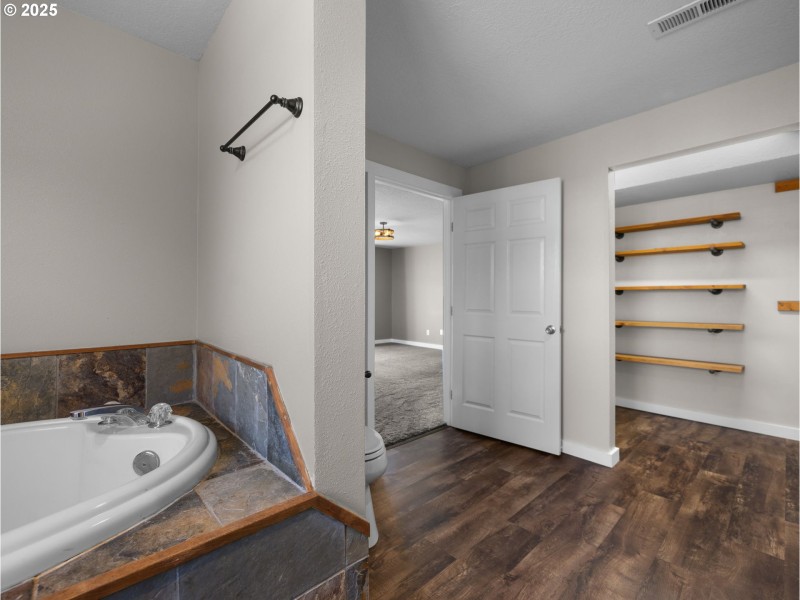 Owner's Suite Bathroom