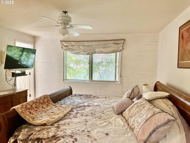 Bedroom, Owner's Suite