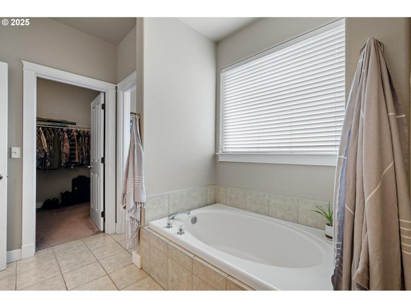 Owner's Suite Bathroom