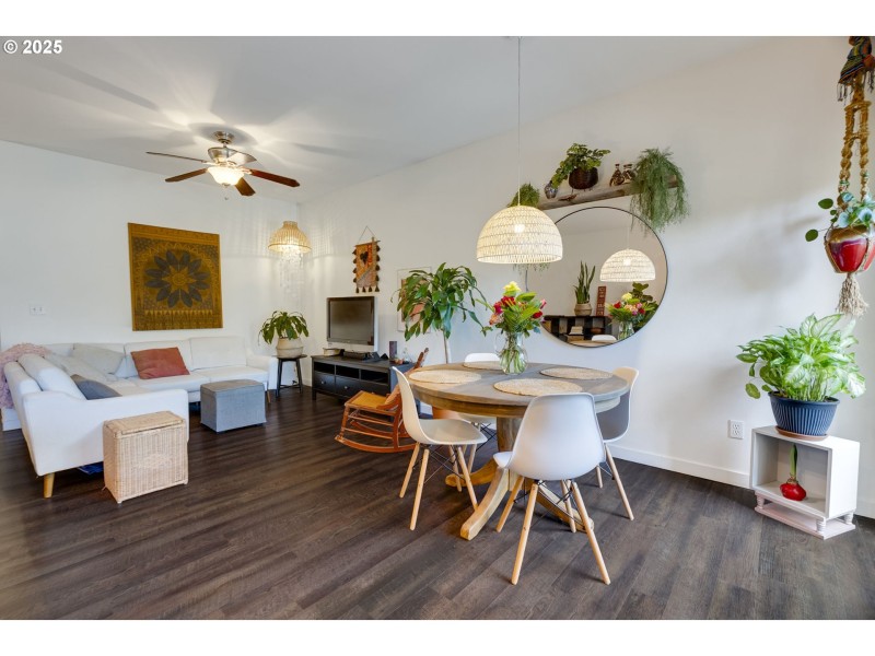 Living Room/Dining Room