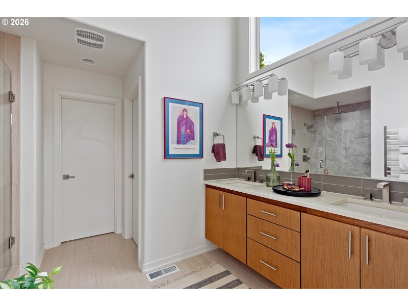 Owner's Suite Bathroom