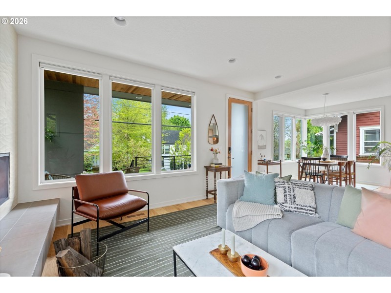 Living Room/Dining Room