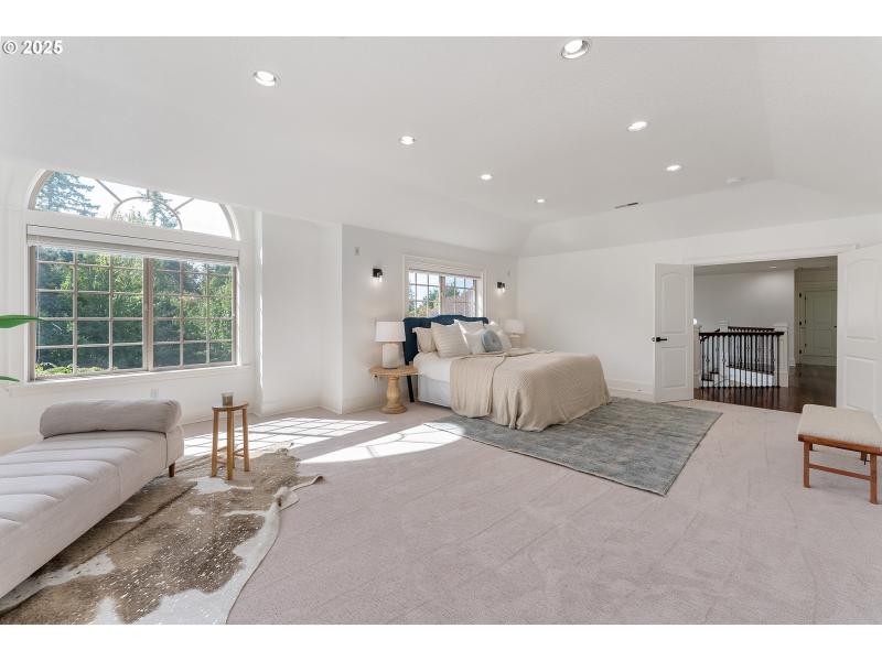 Bedroom, Owner's Suite