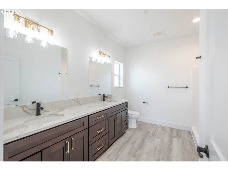 Owner's Suite Bathroom