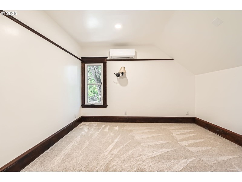 Bedroom, Owner's Suite