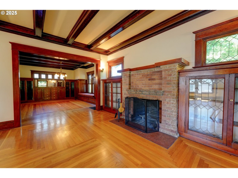 Living Room/Dining Room