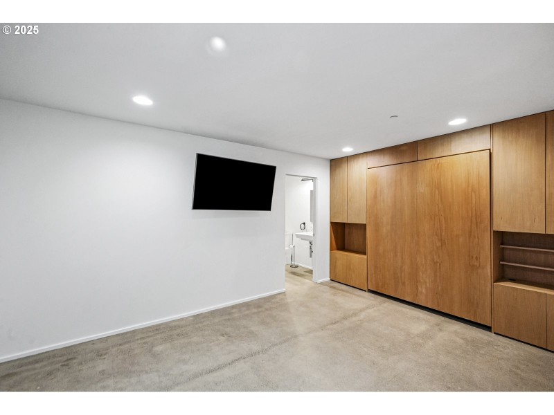 Guest Quarters