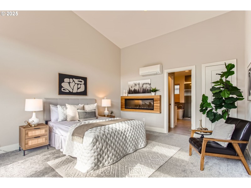 Bedroom, Owner's Suite