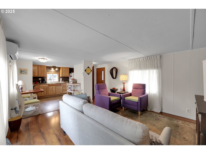 Living Room/Dining Room