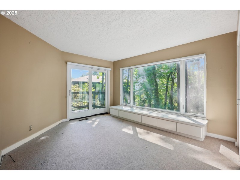 Bedroom, Primary