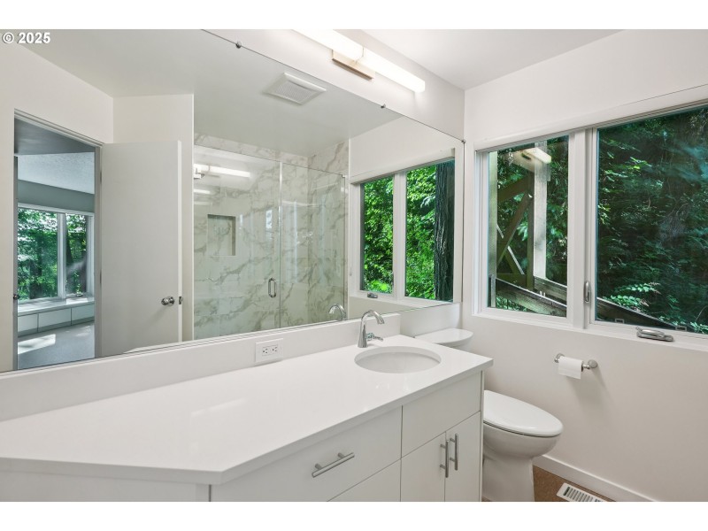Bathroom, Attached