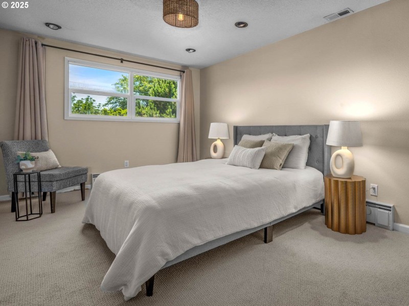 Bedroom, Primary
