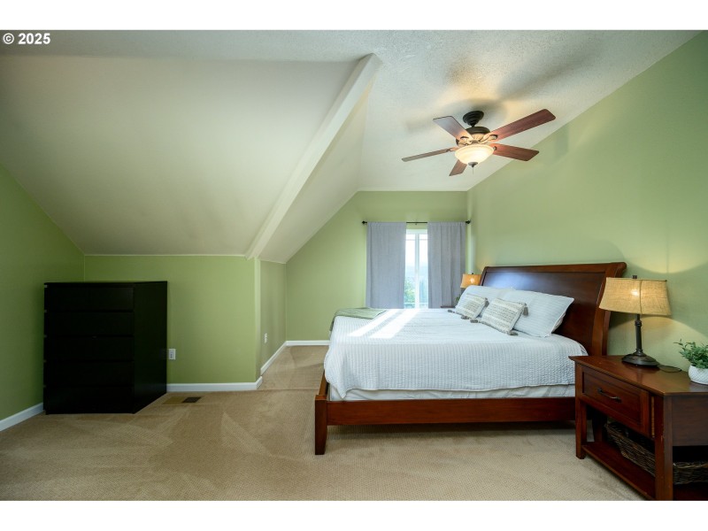 Bedroom, Primary