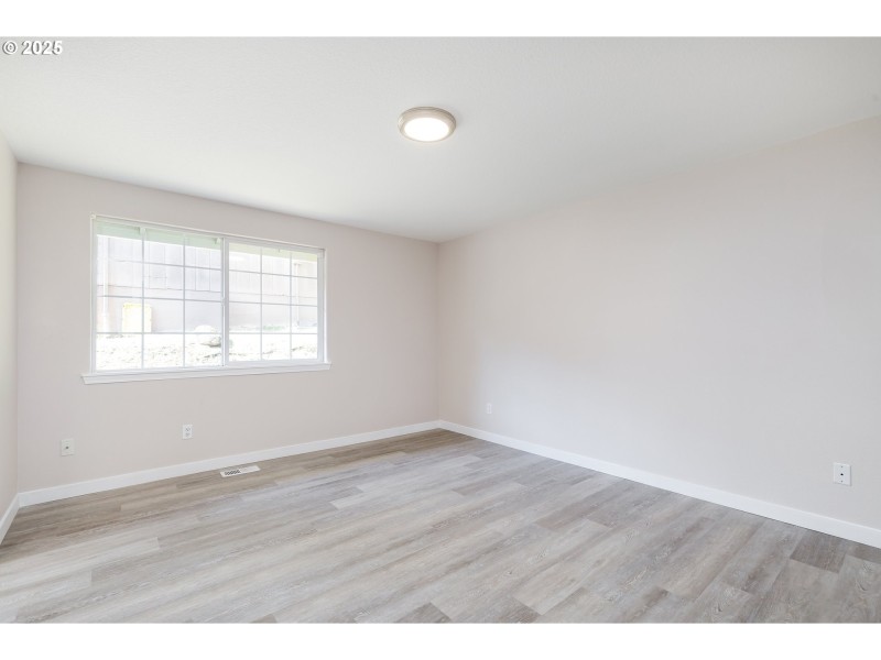 Bedroom, Primary