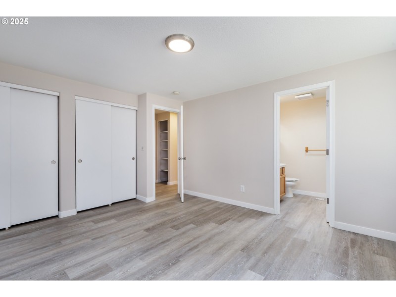 Bedroom, Primary