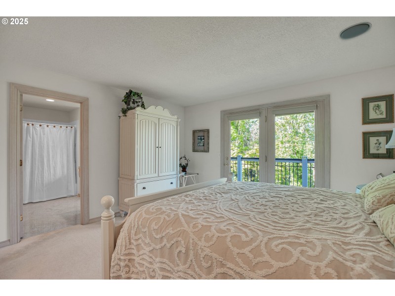 Bedroom, Primary