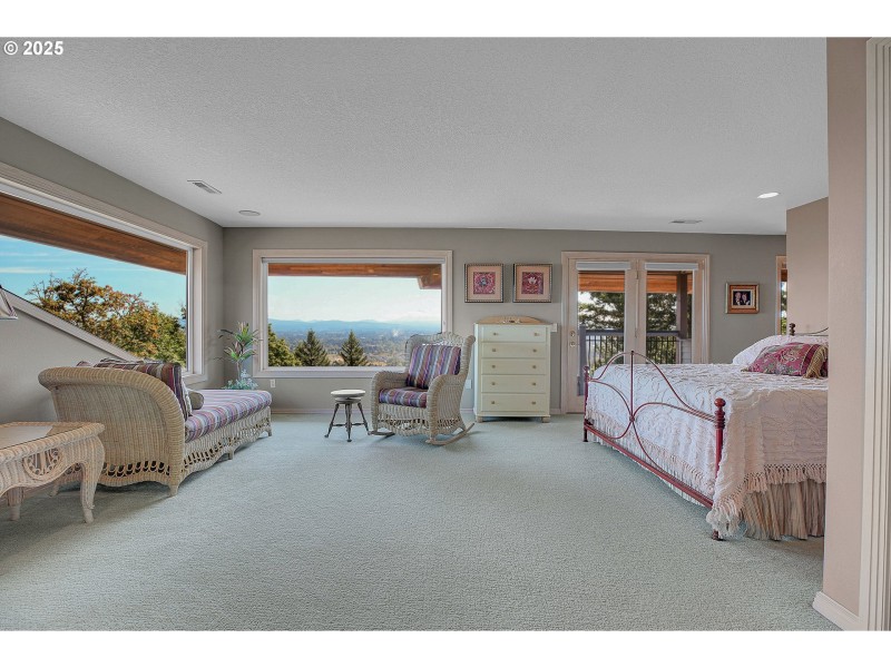 Owner's Suite Bedroom