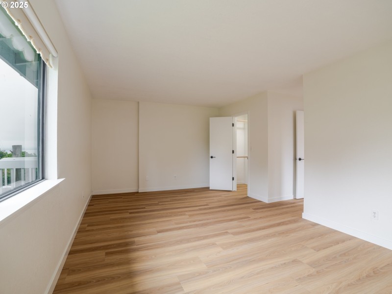 Bedroom, Primary