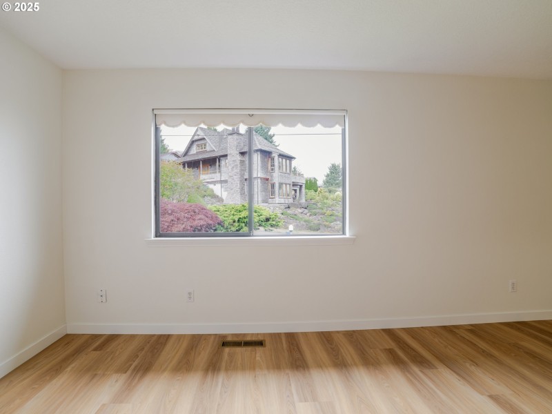 Bedroom, Primary
