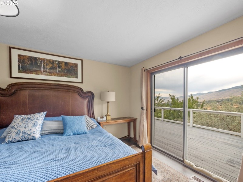 Bedroom, Owner's Suite