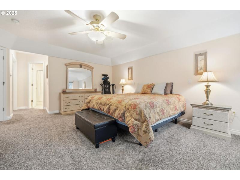 Bedroom, Owner's Suite