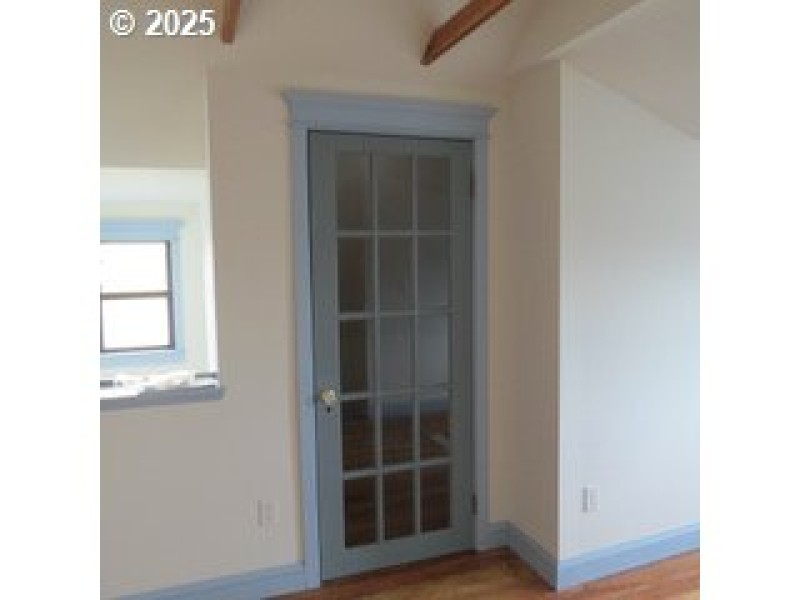 Upstairs Unit